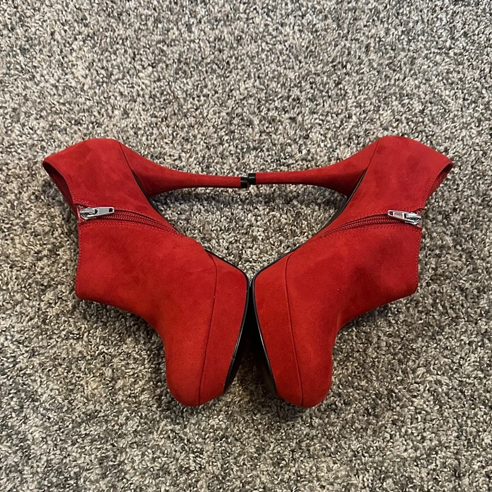 Marc Fisher Red Suede Booties Size 8 1/2